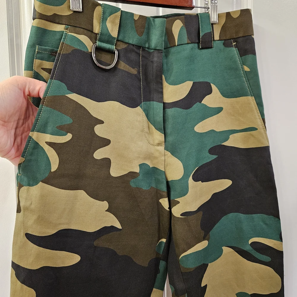Burberry London Camo High Rise Straight Leg Cropped Pants D-Ring US 6